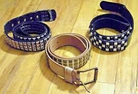 cinturon tachuelas cuadros